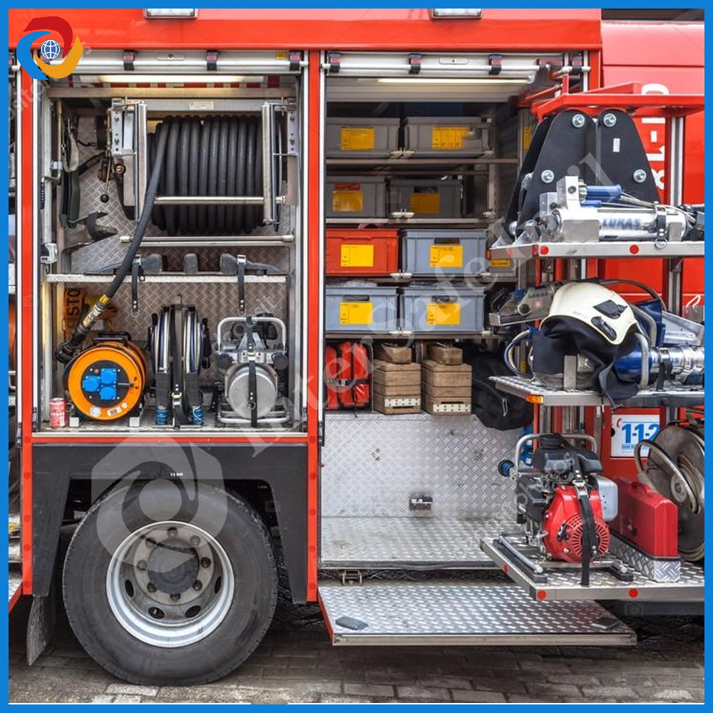 Fire engine with managementKitTrack N1:160 LasercutFire Station
